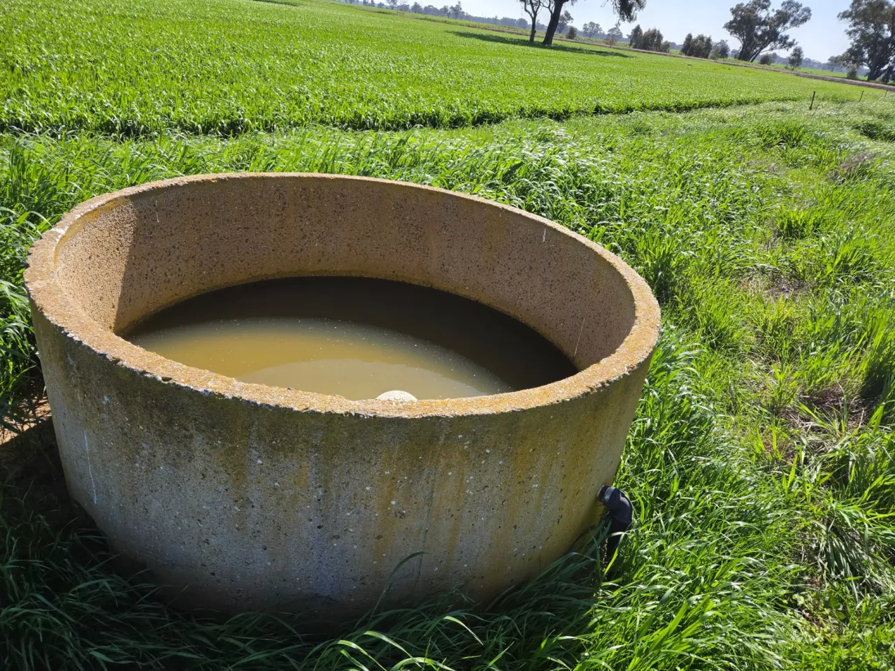 6ft Stock Trough with Ball Valve (Zf) - photo 2