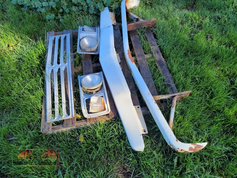 Early Model WB Grill, Lights, Nose cone & Bumper - photo 2