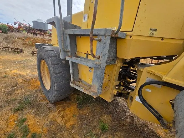 Komatsu WA200 Front End Loader - photo 7