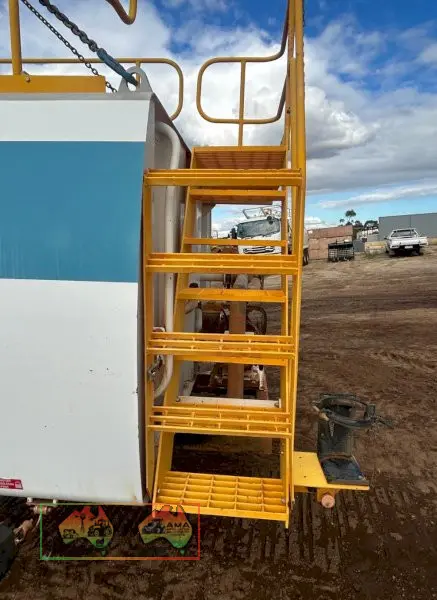 Used - Truck water tank - photo 7