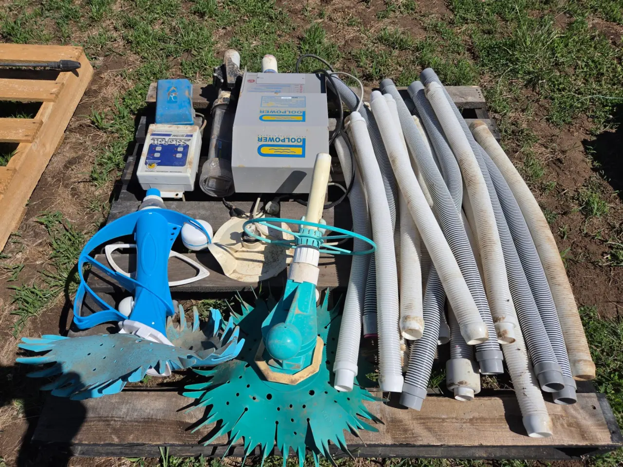 Used - Swimming Pool Accessories - photo 1