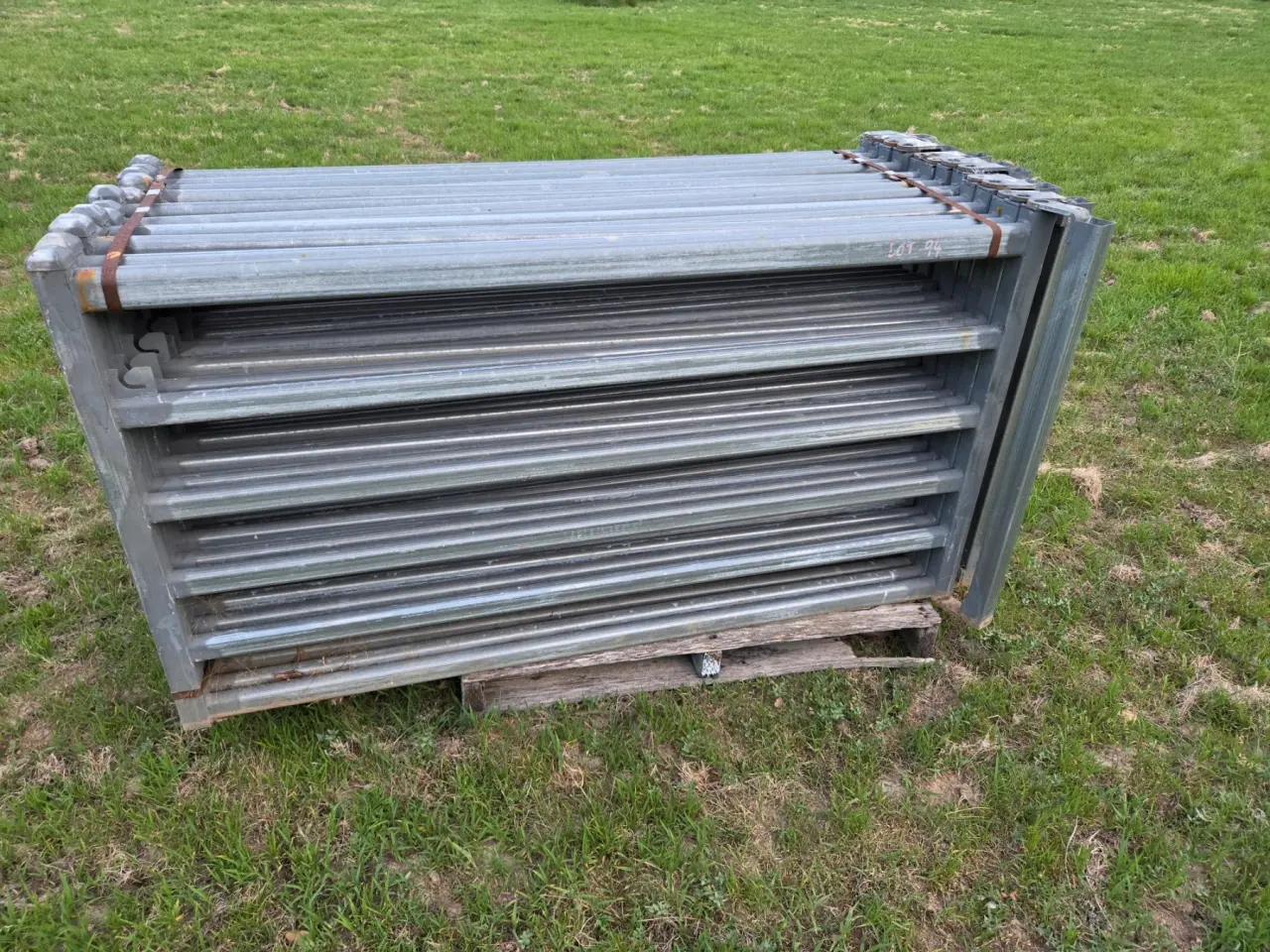 New - 2.1m Hinged H/duty Sheep Yard Gates ($/gate) - photo 2