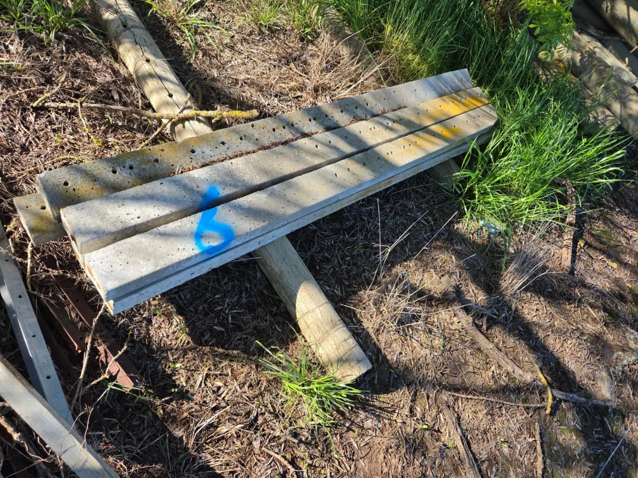 6x New Concrete Fence Posts - photo 1