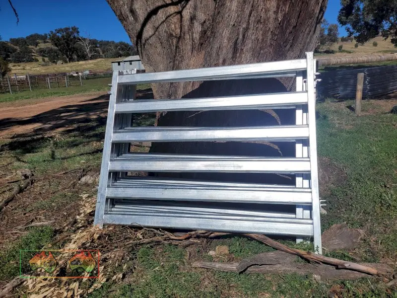 New Cattle 'Bull Yard' Panels - photo 4
