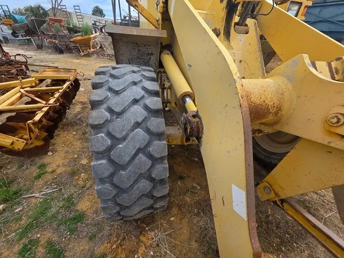 Komatsu WA200 Front End Loader - photo 5