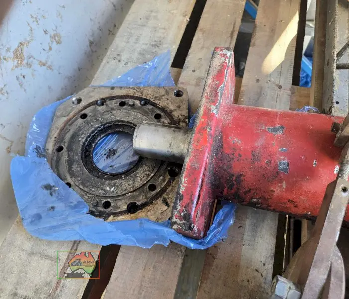 Large industrial shaft on twin tapered bearings - photo 2
