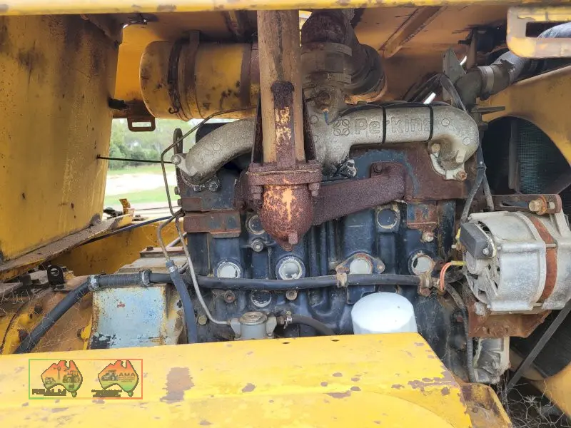 MF-22 Hanomag Industrial Loader (REDUCED) - photo 6