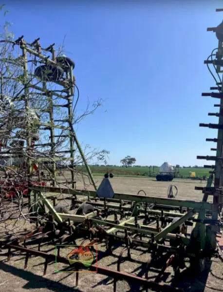 John Deere 1000 Cultivator - photo 3