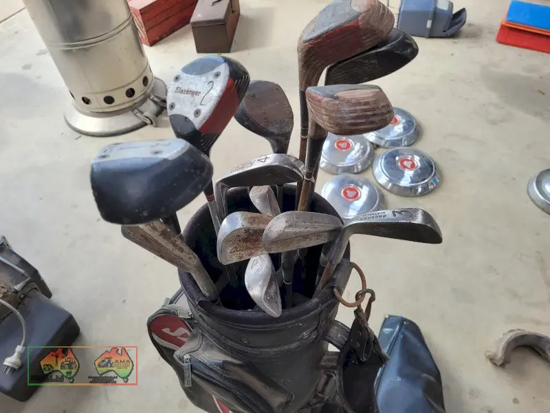 Spaulding Golf Bag with Set of Clubs (Kyabram Vic.) - photo 4