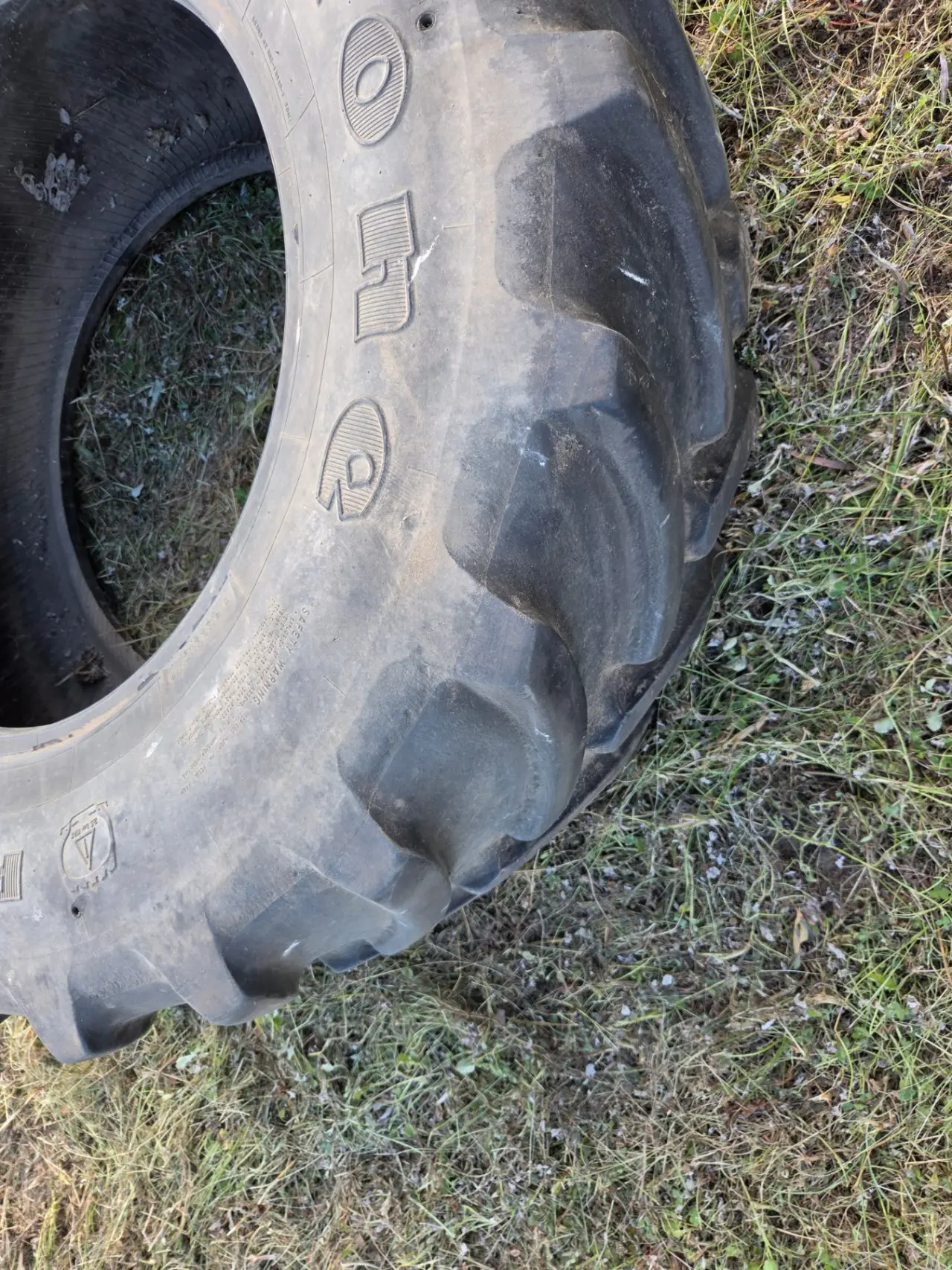 Used - Firestone 480/65R28 Tractor Tyre - photo 5