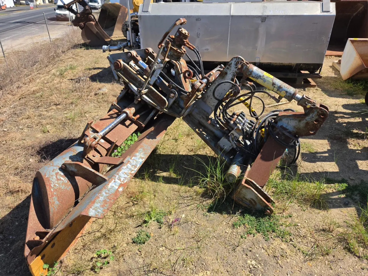 Link Level 3PL Hydraulic Grader Blade - photo 13