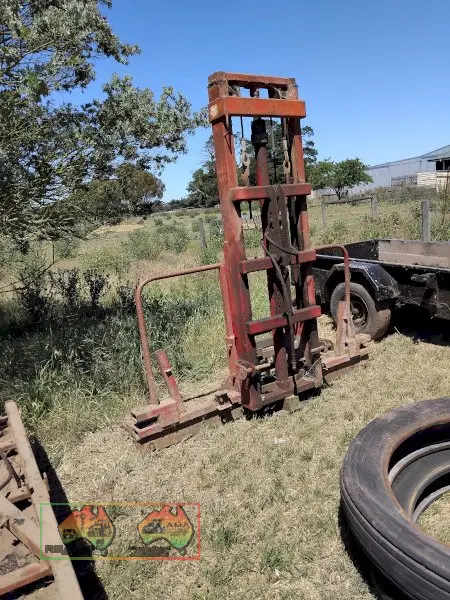 Bale Boy plus forklift mast - photo 2