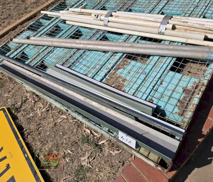 4x Assorted Flashings - photo 1