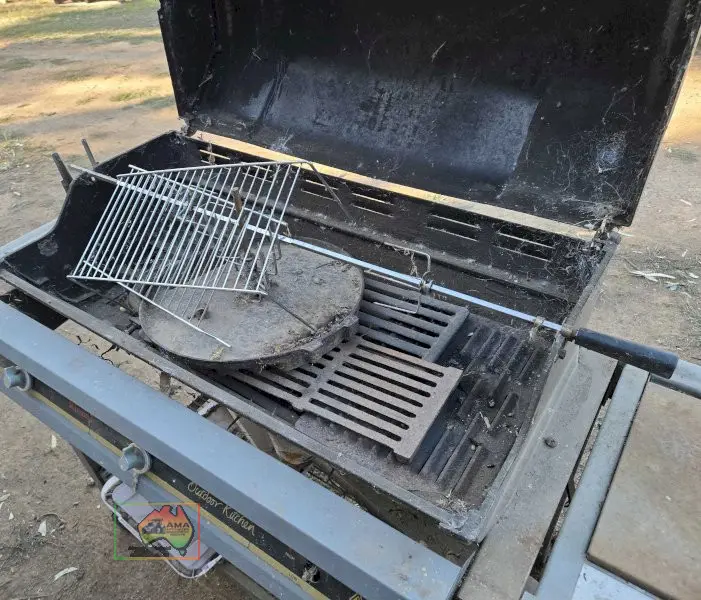 3 Burner Rinnai Gas BBQ - photo 3