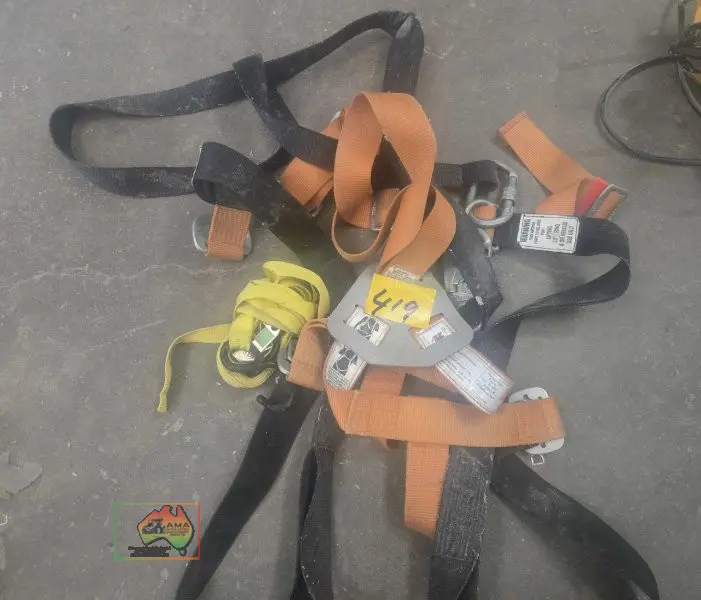 Hi Safe safety harness & small ratchet tie down strap - photo 2