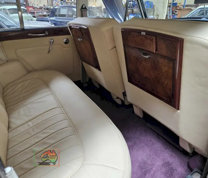 Fully Restored 1965 Silver Cloud III - photo 12