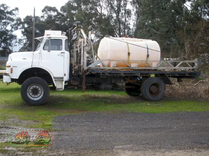 Man 4×4 Spray Truck - photo 1
