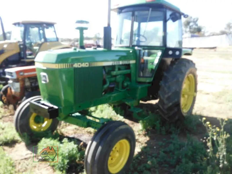John Deere 4040 Tractor - photo 2