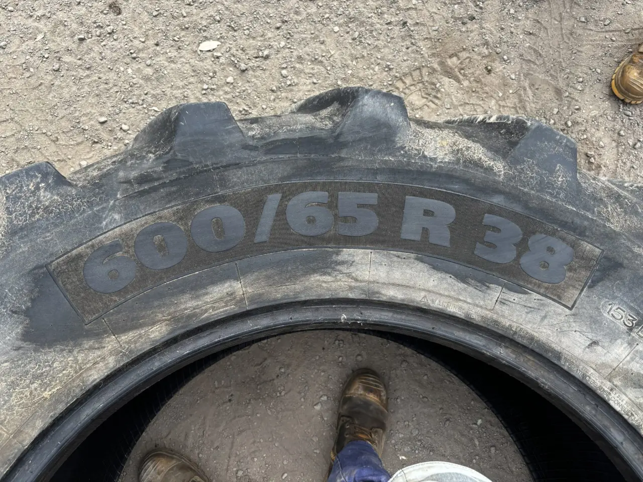 Used - 2x Michelin 600/65R38 Tractor Tyres - photo 3