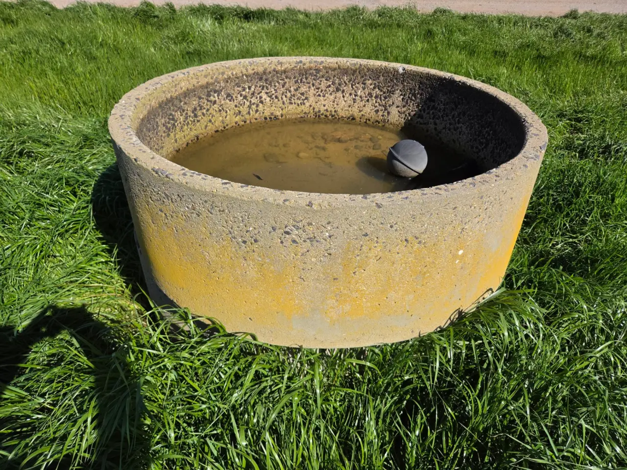 4ft Stock Trough with Ball Valve (Zq) - photo 2