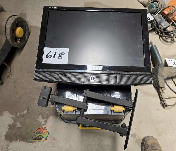 Caravan TV & Bracket - photo 1