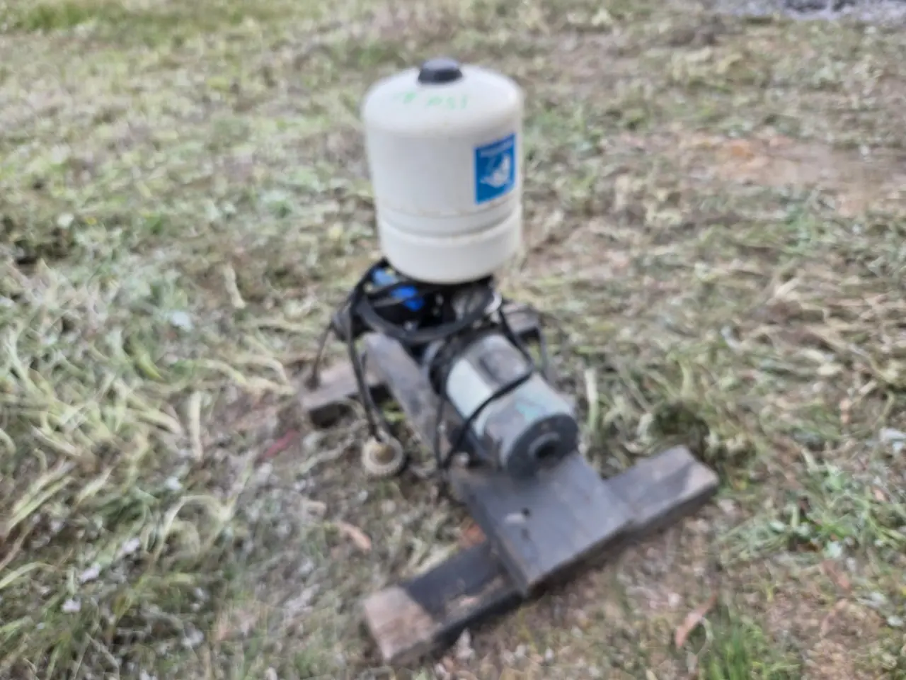 Used - 240v Domestic Pressure Pump - photo 2