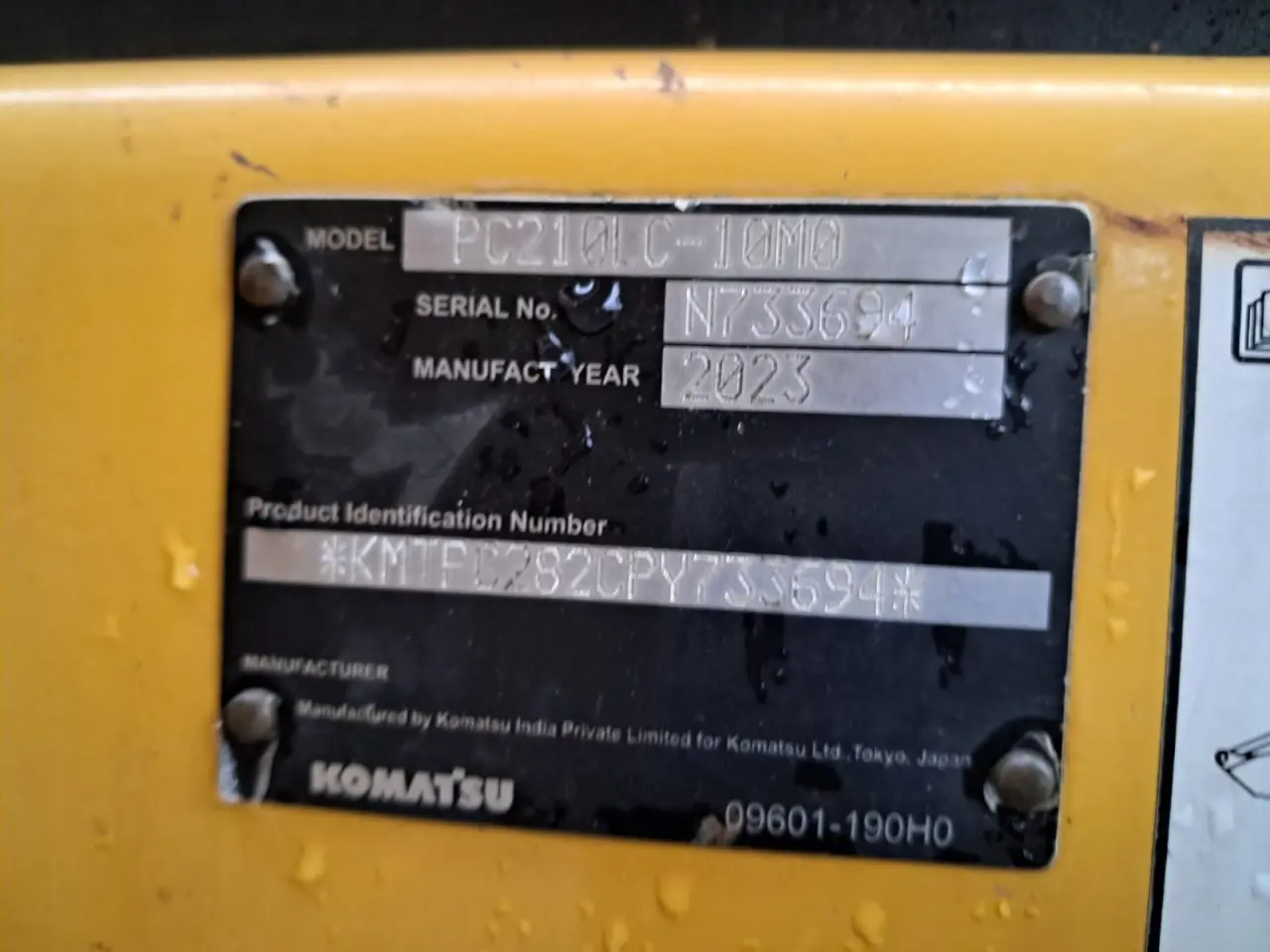 2023 KOMATSU PC210LC-10M0 CRAWLER EXCAVATOR — 22T CLASS - photo 2