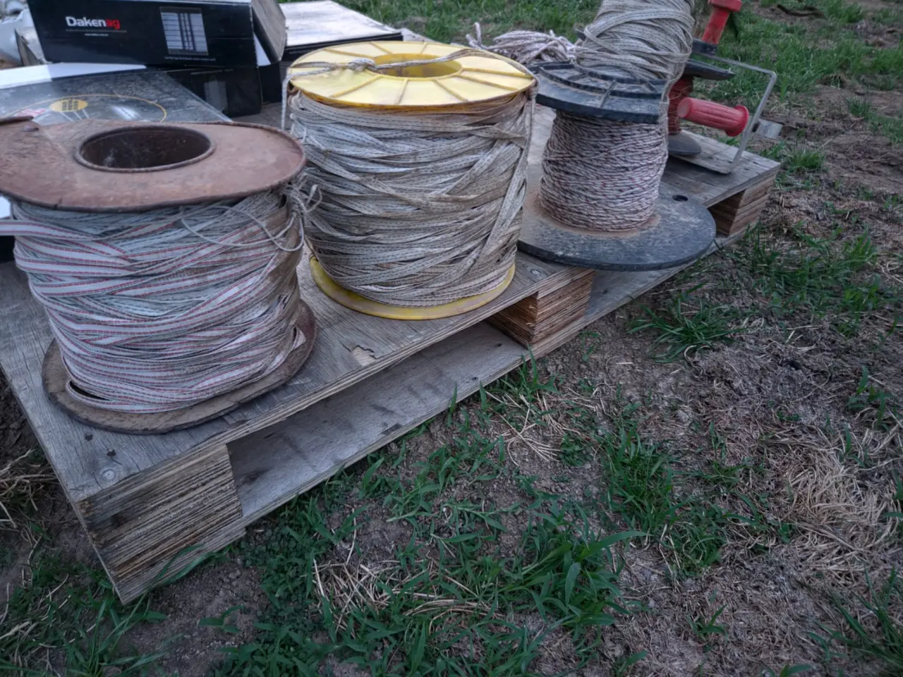 Used - Assorted Hotwire Tape & Wind-up Reel - photo 3