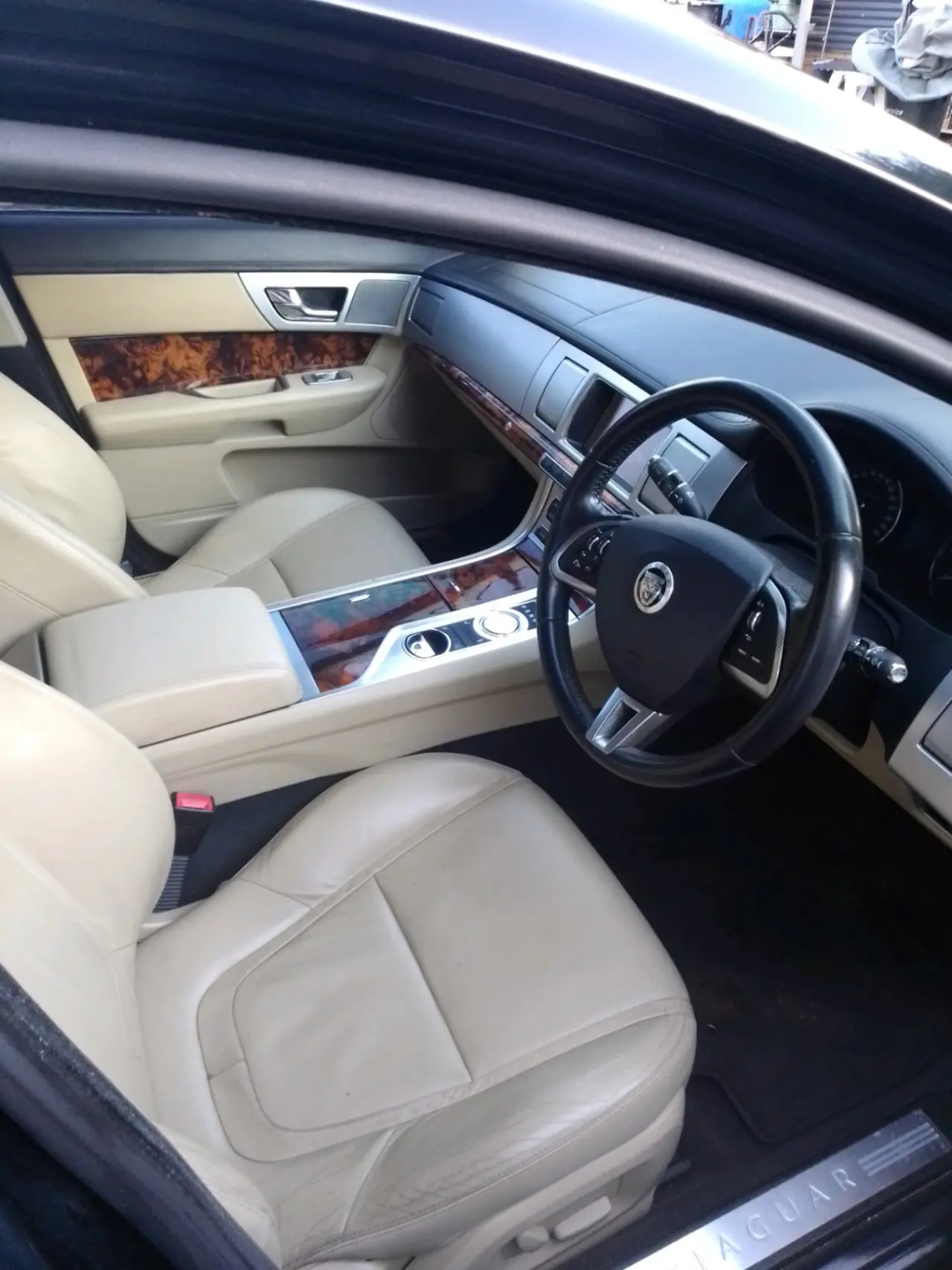 2011 Jaguar XF 3.0 V6 Diesel - photo 8