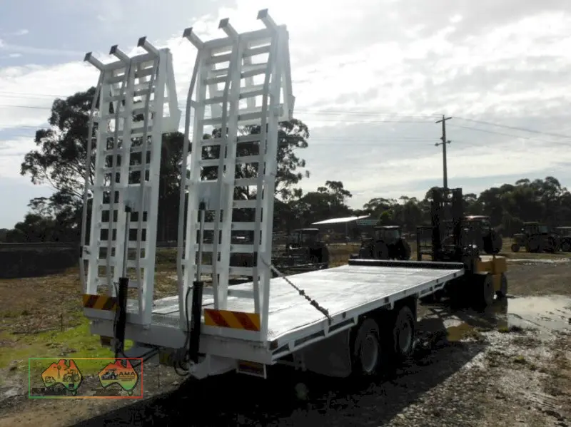 White Tag Pig Trailer with Hyd. Ramps - photo 3