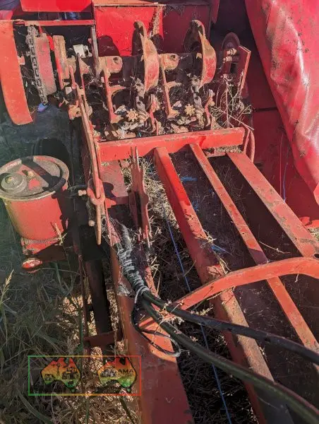 NEW HOLLAND 275 BALER - photo 7