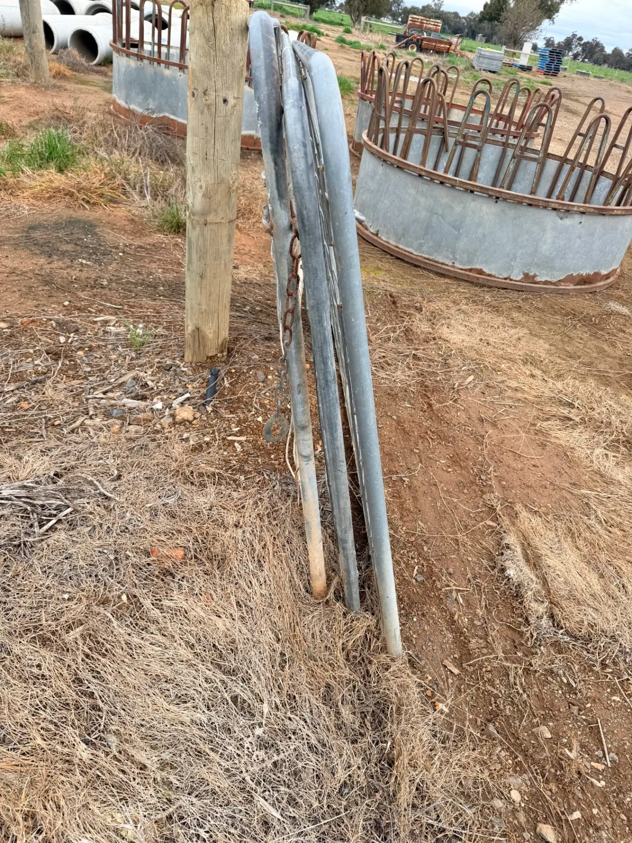 3 x 8' farm gates - photo 2