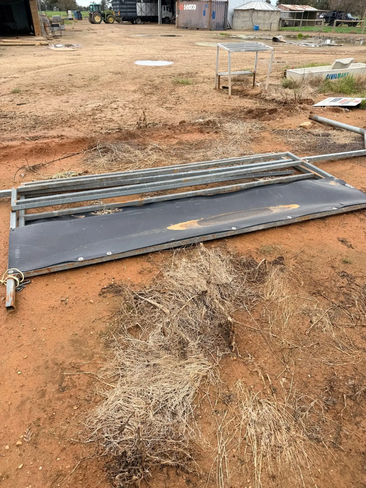 Livestock yard gate frame and 2 gates - photo 2