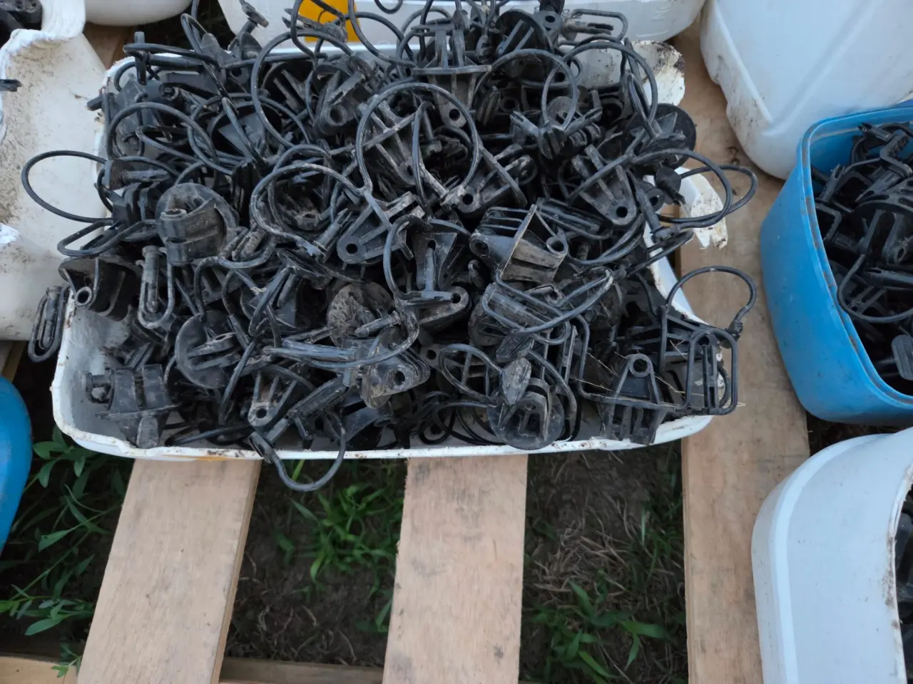 Used - Bucket (F) of Electric Fence Insulators - photo 2