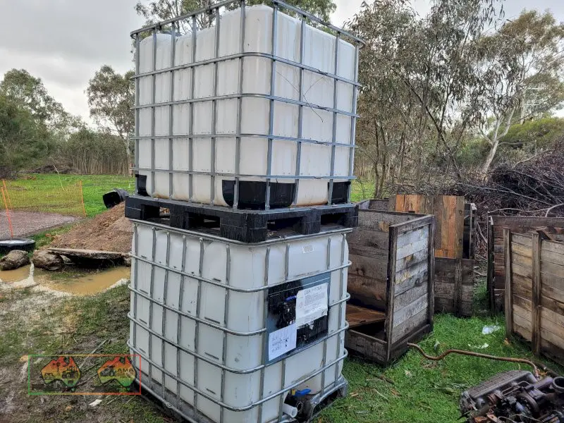 2x 1,000 Ltr Plastic IBC Drums - photo 1