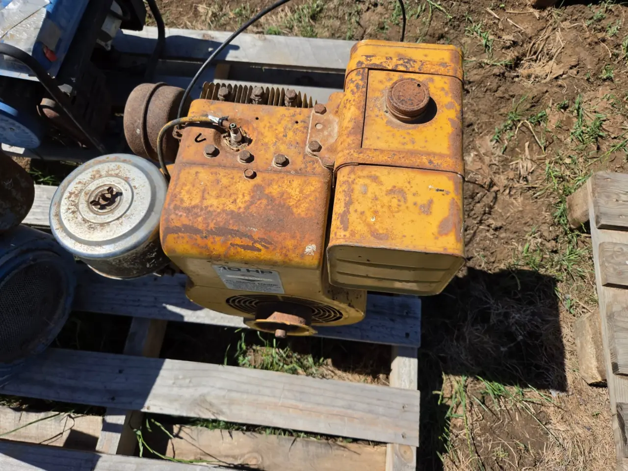 Used - 10 Hp I/C Briggs Petrol Engine - photo 3