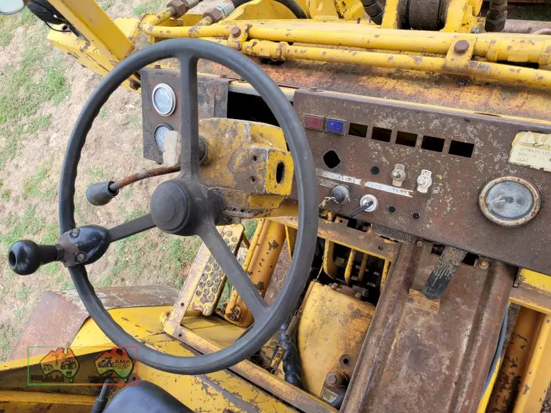 MF-22 Hanomag Industrial Loader (REDUCED) - photo 4