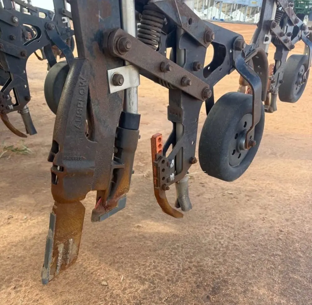 AusPlow DBS D300 60 Ft Airseeder Bar - photo 6