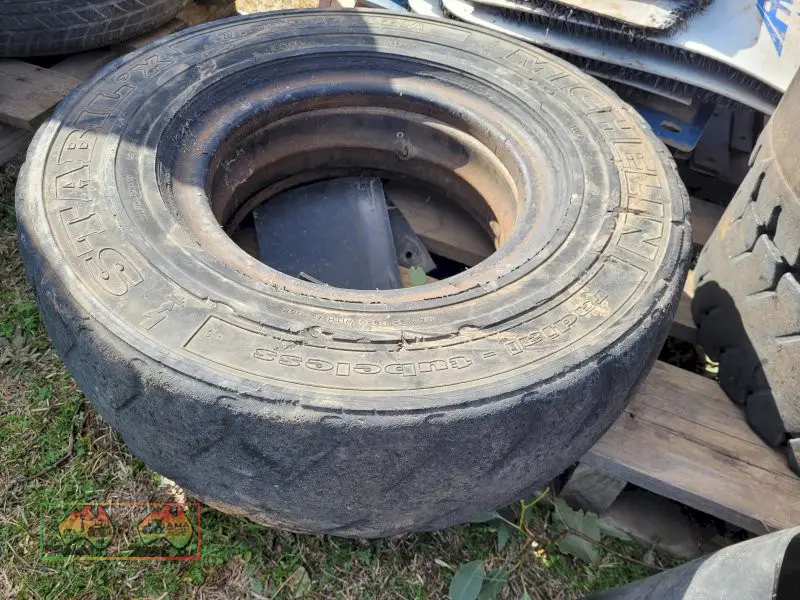 1x 7.00R12 Pneumatic Forklift Tyre - photo 1