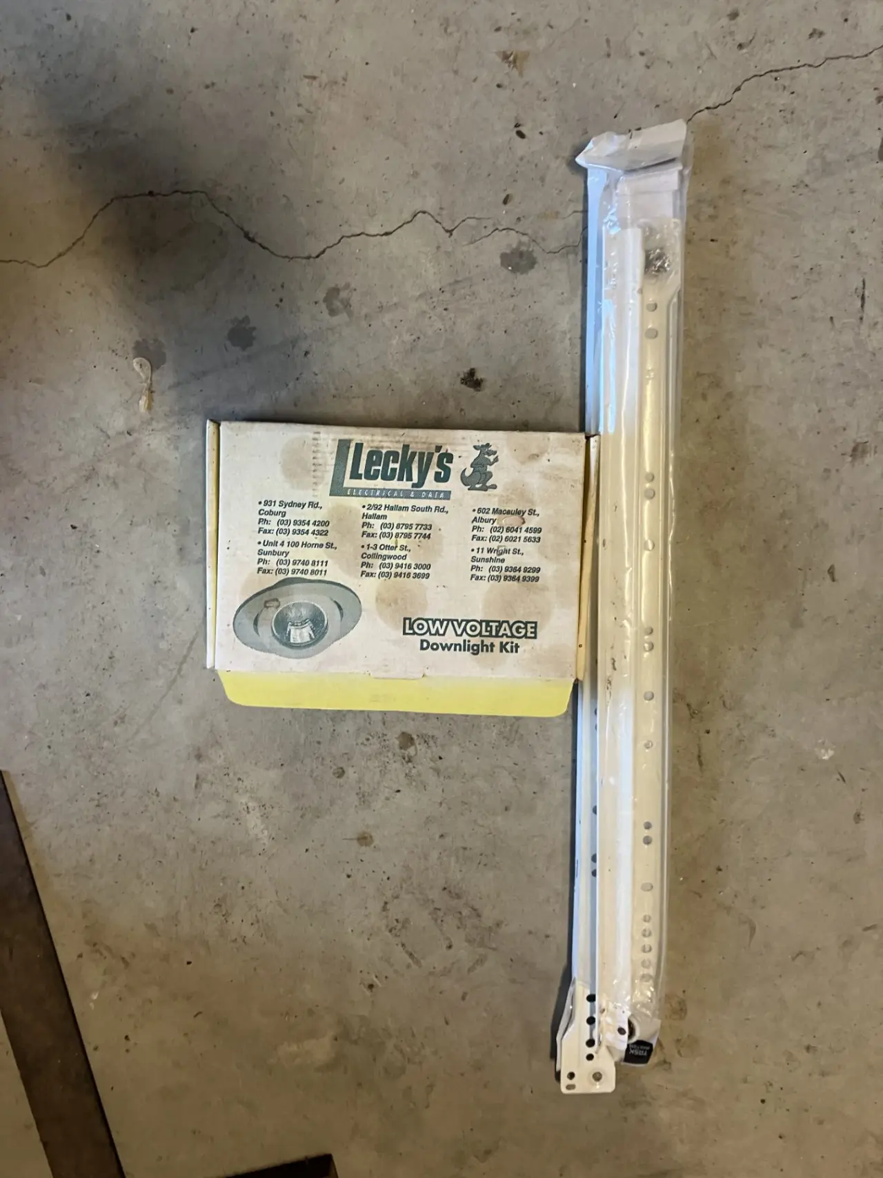 Lecky's downlight & drawer runner - photo 1