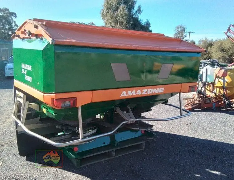 Amazone ZA-V 2600 3PL Super Spreader - photo 3