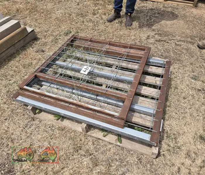3x Mesh Panels - photo 1