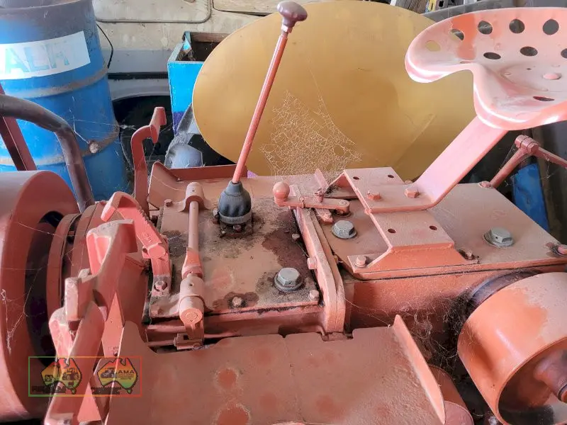 UNIQUE 3 Wheel Newman WD2 Diesel Tractor (Kyabram Vic) - photo 11