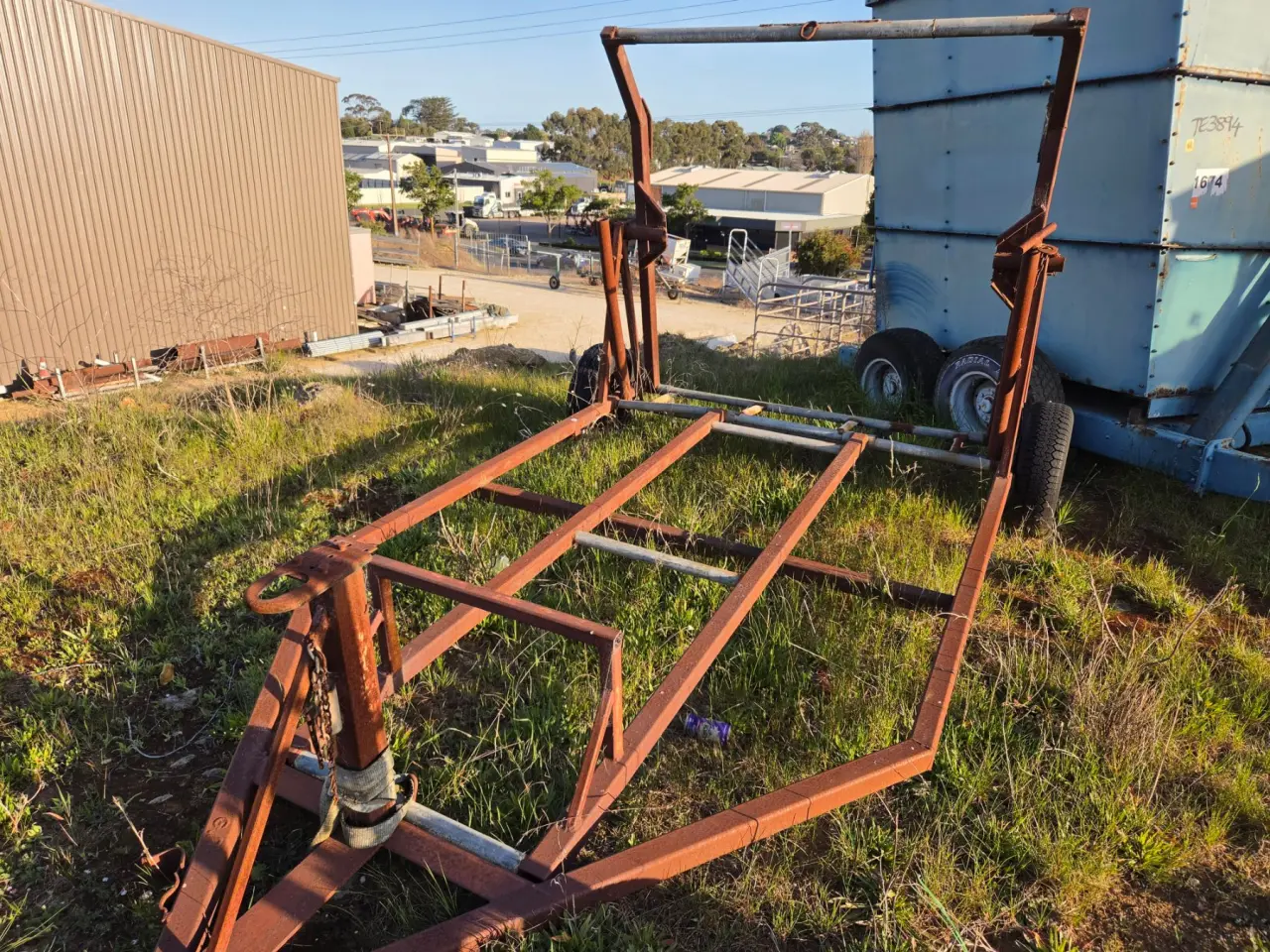 Hay Feedout Trailer - photo 1