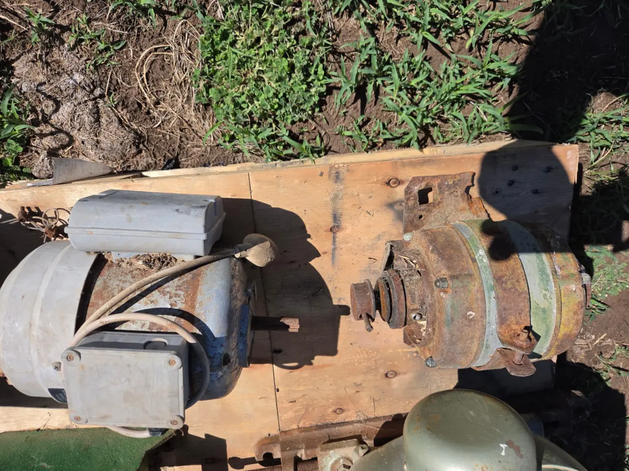 Used - 2x Electric Motors - photo 2