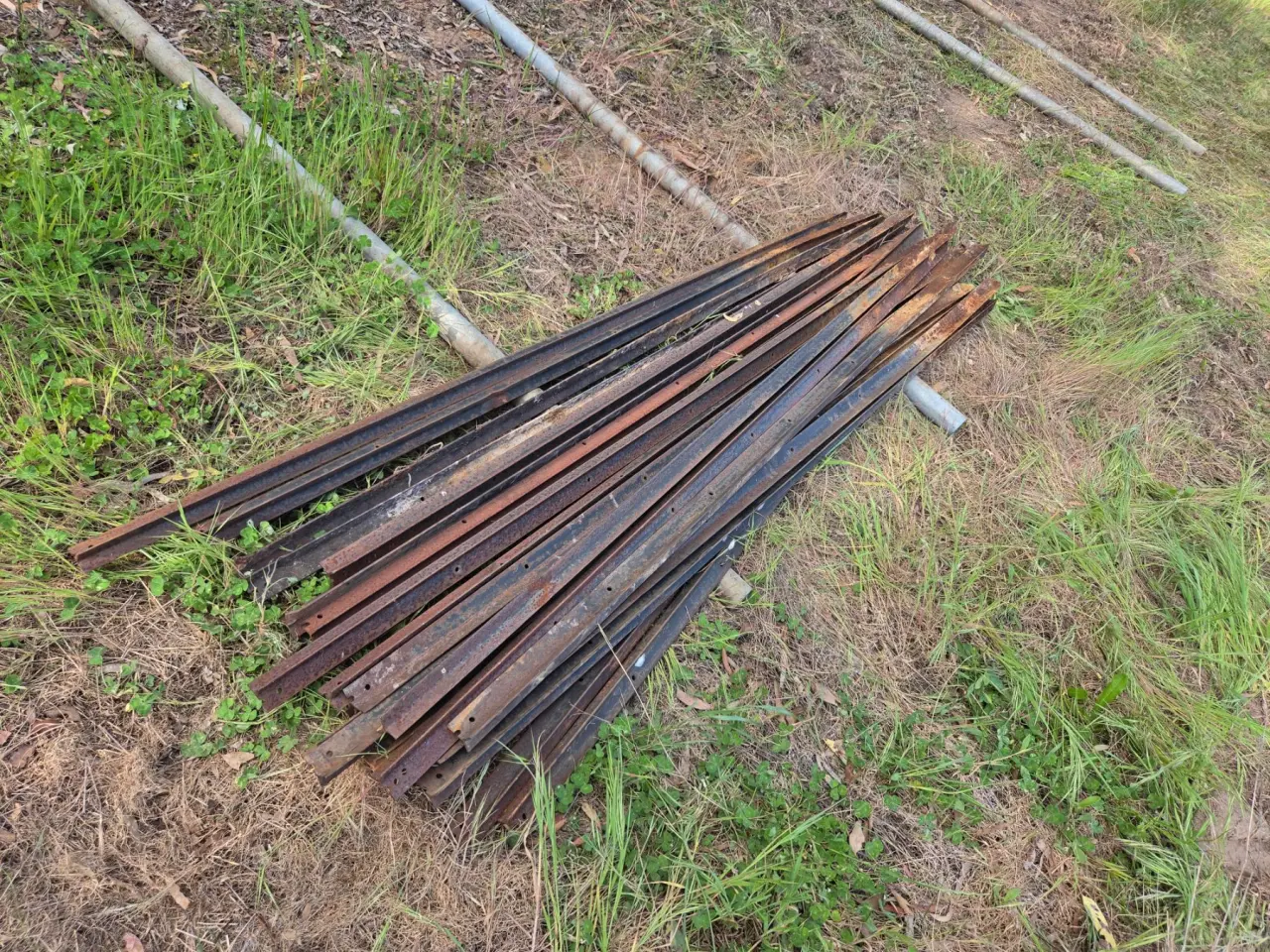 Used - 24x 7ft Steel Posts (Copy) - photo 1