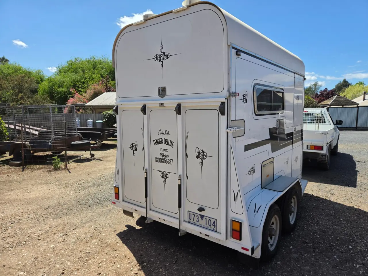 Used - 2012 Tender Deluxe Twin Horse Float (VIN:6T9T27V97CODAZ005) - photo 2