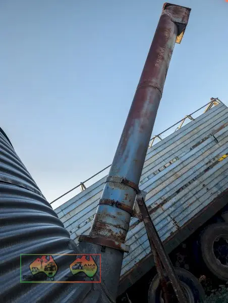 Grain Field Bin with Auger - photo 3