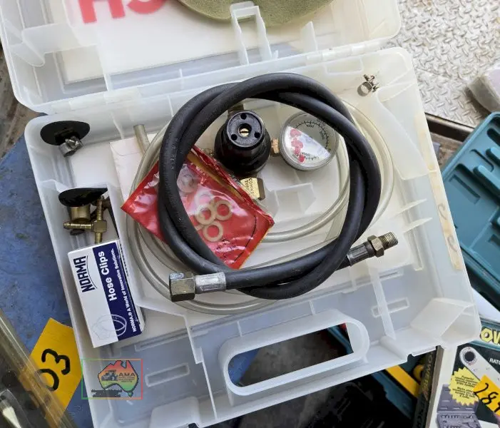 Gas hose and gauges - photo 1