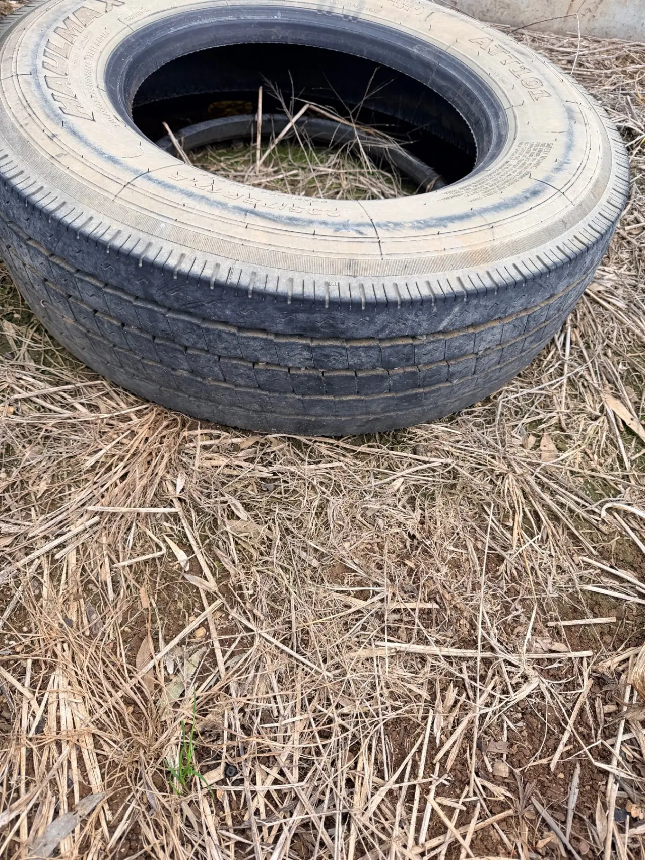 235/75R17.5 truck tyre - photo 4